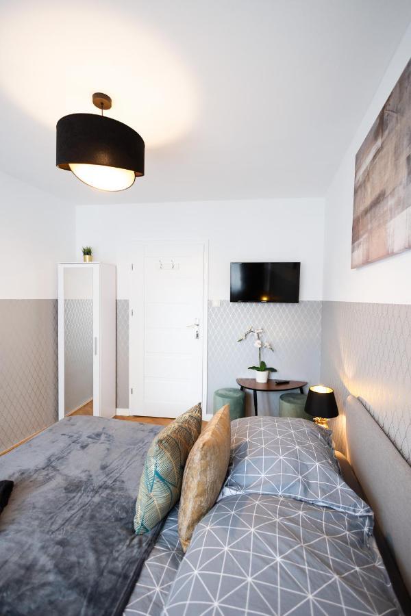 Clicktheflat Stawki Apart Rooms Warsawa Bagian luar foto
