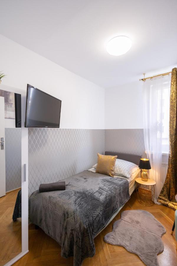 Clicktheflat Stawki Apart Rooms Warsawa Bagian luar foto