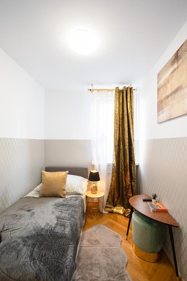Clicktheflat Stawki Apart Rooms Warsawa Bagian luar foto