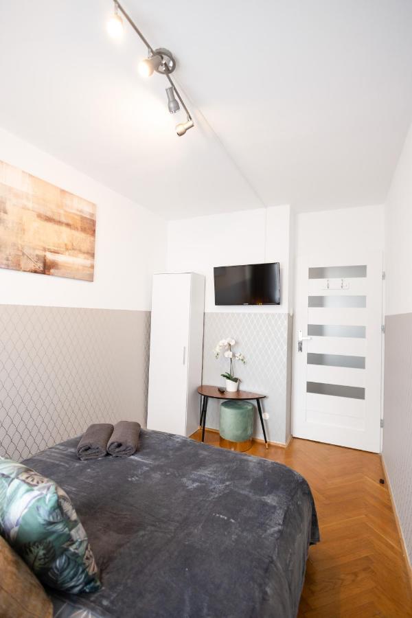 Clicktheflat Stawki Apart Rooms Warsawa Bagian luar foto